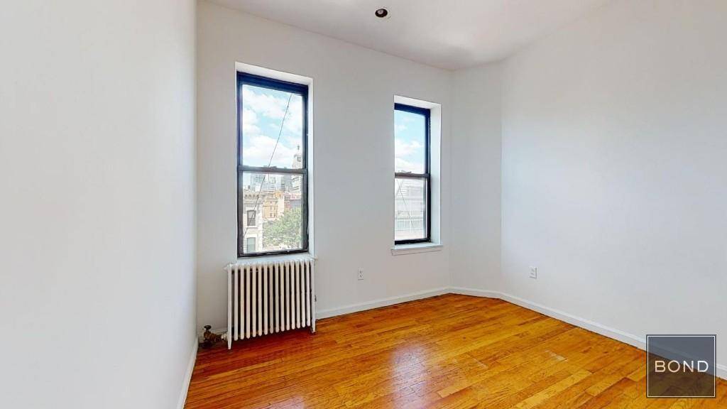 Renovated 2 bedroom in prime East Village !