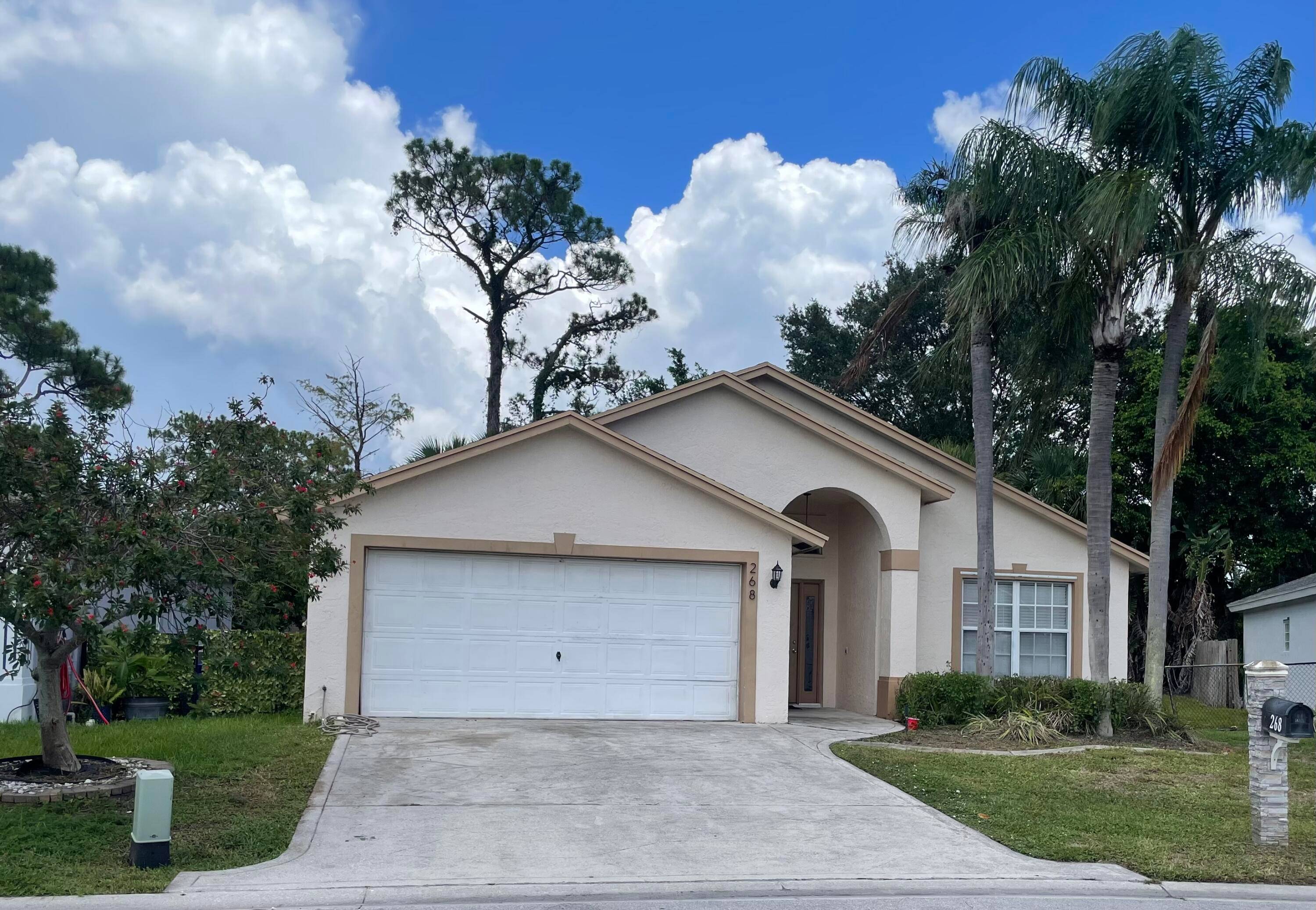 STEP INSIDE AND FIND SORING CATHEDRALS IN THIS OPEN GREAT ROOM FLOOR PLAN JUST WAITING FOR YOU !