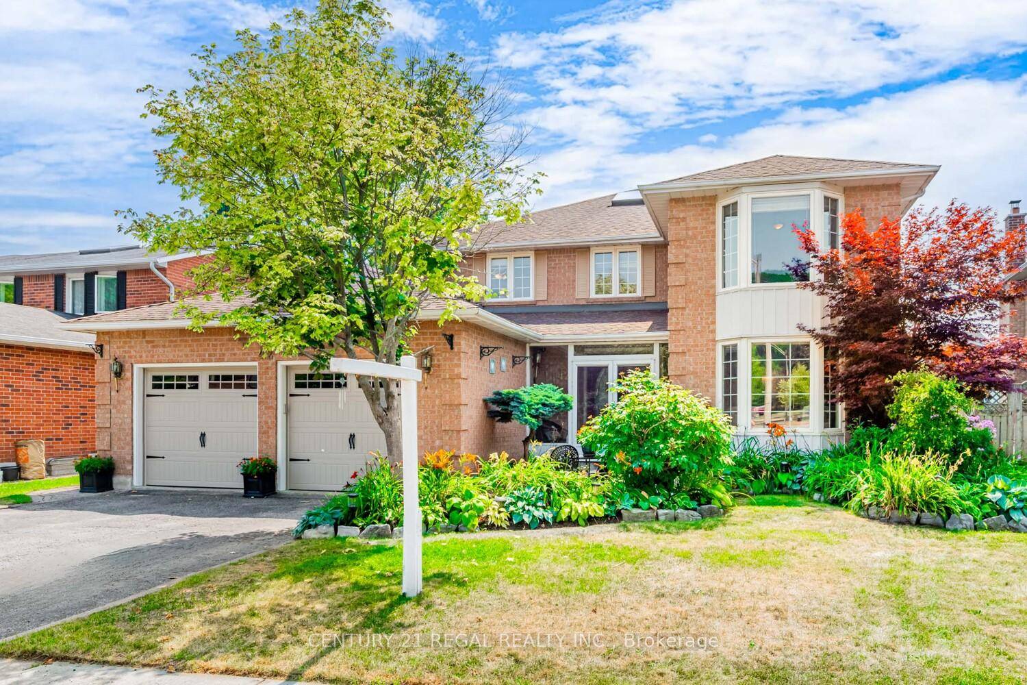 Discovery Bay in South Ajax !