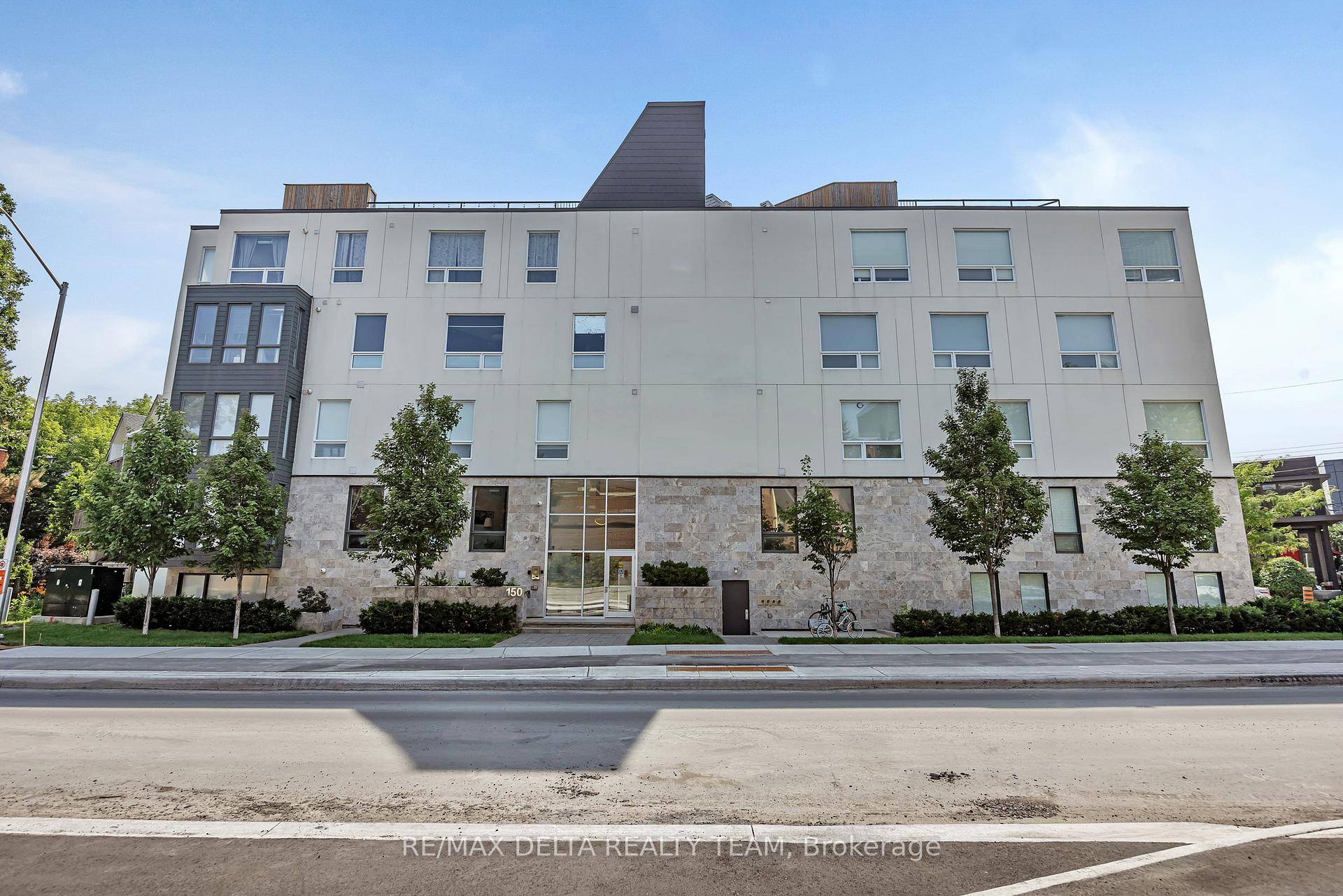 Rare Opportunity in Prime Ottawa Location Steps from the Rideau Canal !