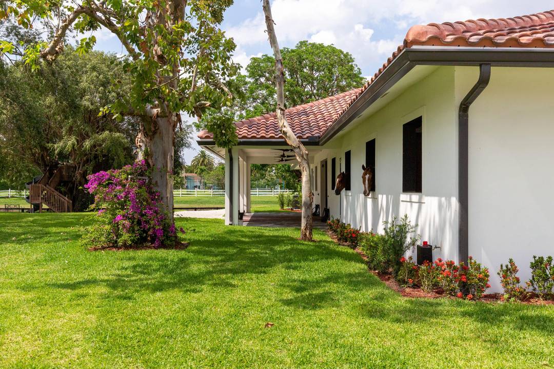 14 stalls available for the 2026 Season This beautifully maintained 14 stall barn offers everything you need for a successful and comfortable season.