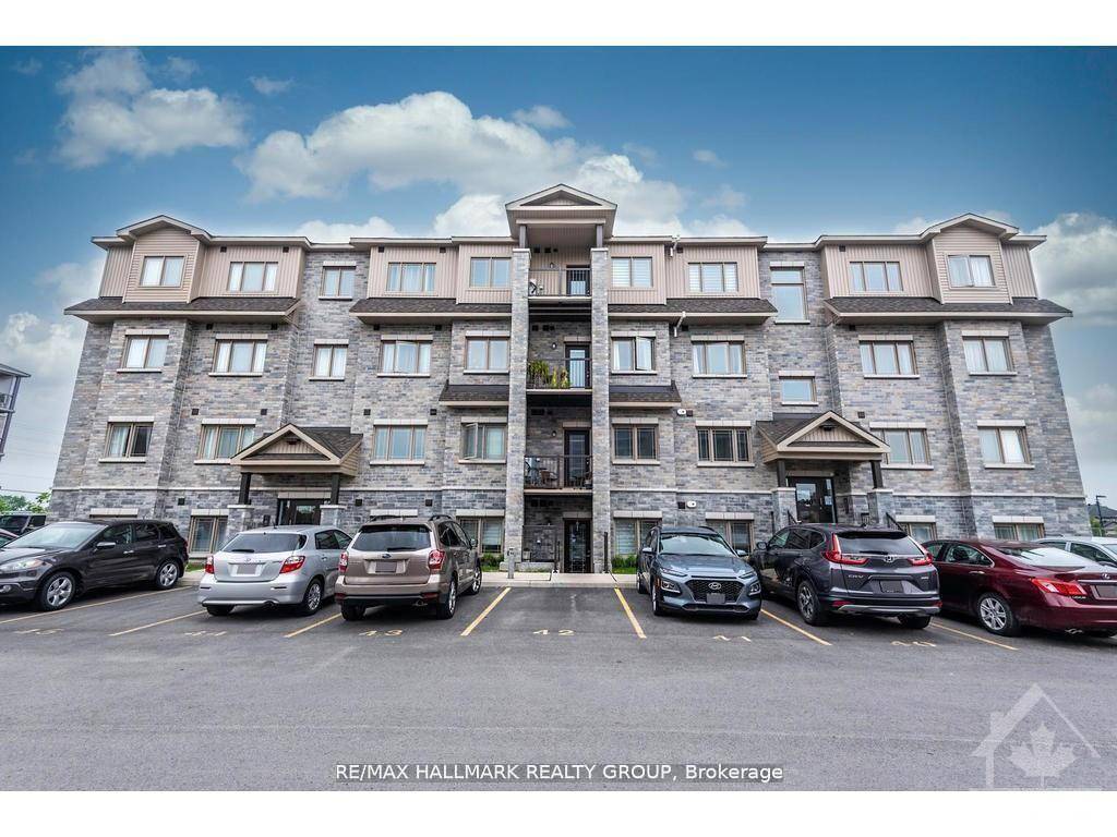 Welcome 340 Tribeca, This beautifully maintained 2 bed 2 bath unit offers bright, spacious apartment style living with numerous upgrades throughout.