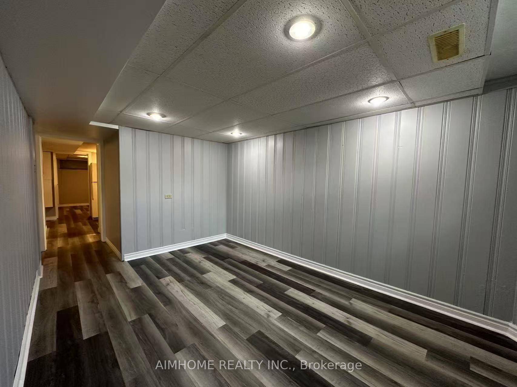 Well Maintained 2 bedroom basement apartment for Lease.