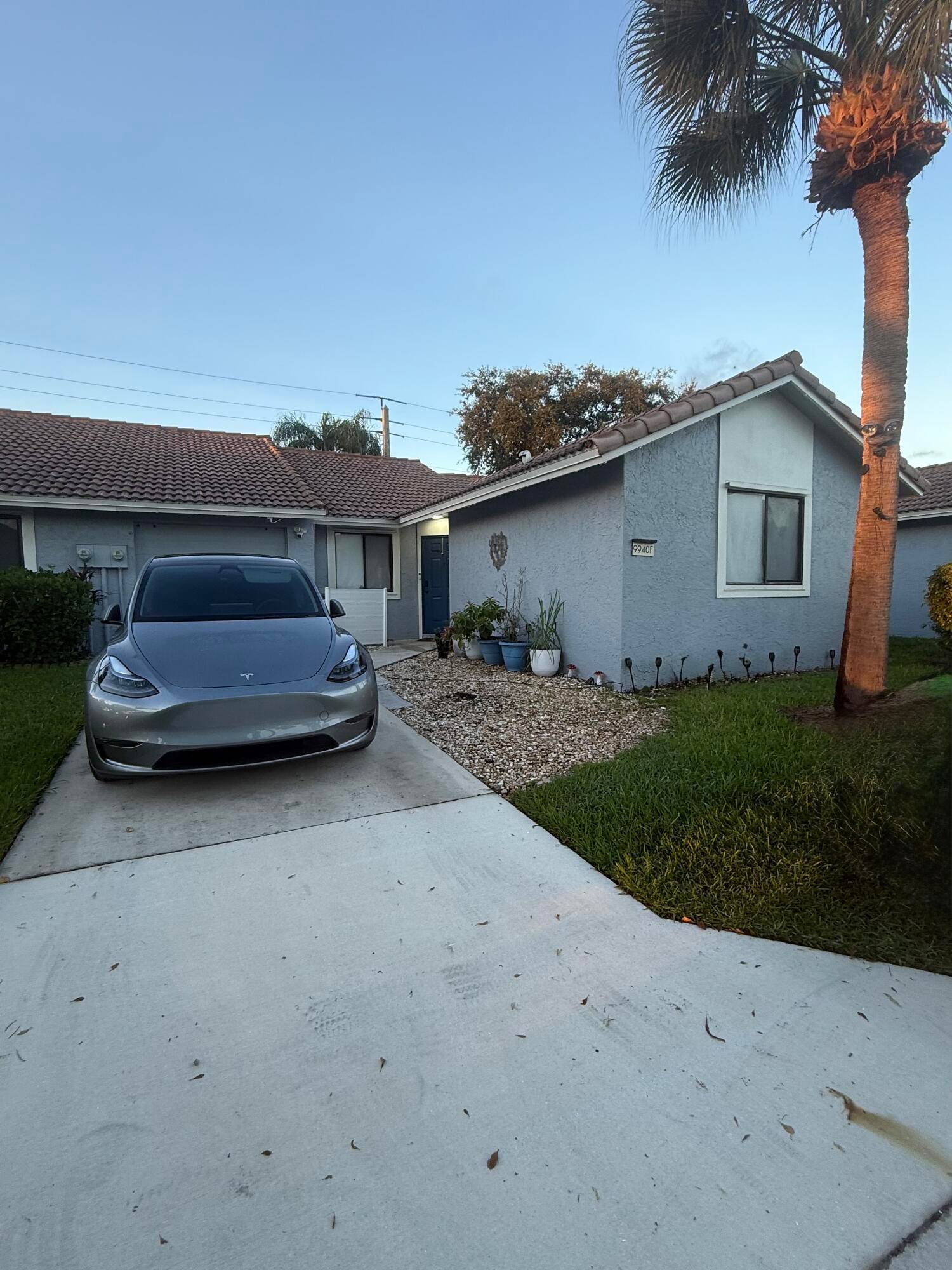 Welcome to this beautifully maintained 3 bedroom, 2 bath villa located in the desirable community in Boynton Beach.