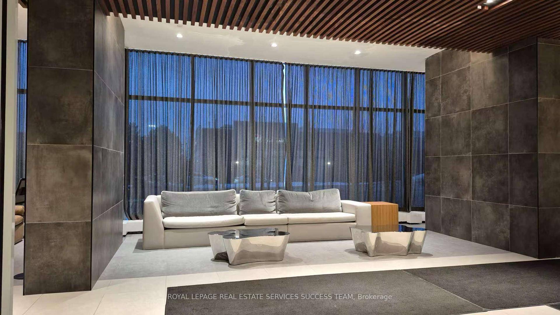 High end new building, 9 Ft Ceilings, 2 Bedrooms, 1 Bath, Open Concept Layout With North West Views Enjoy The Sunset And Lake View.