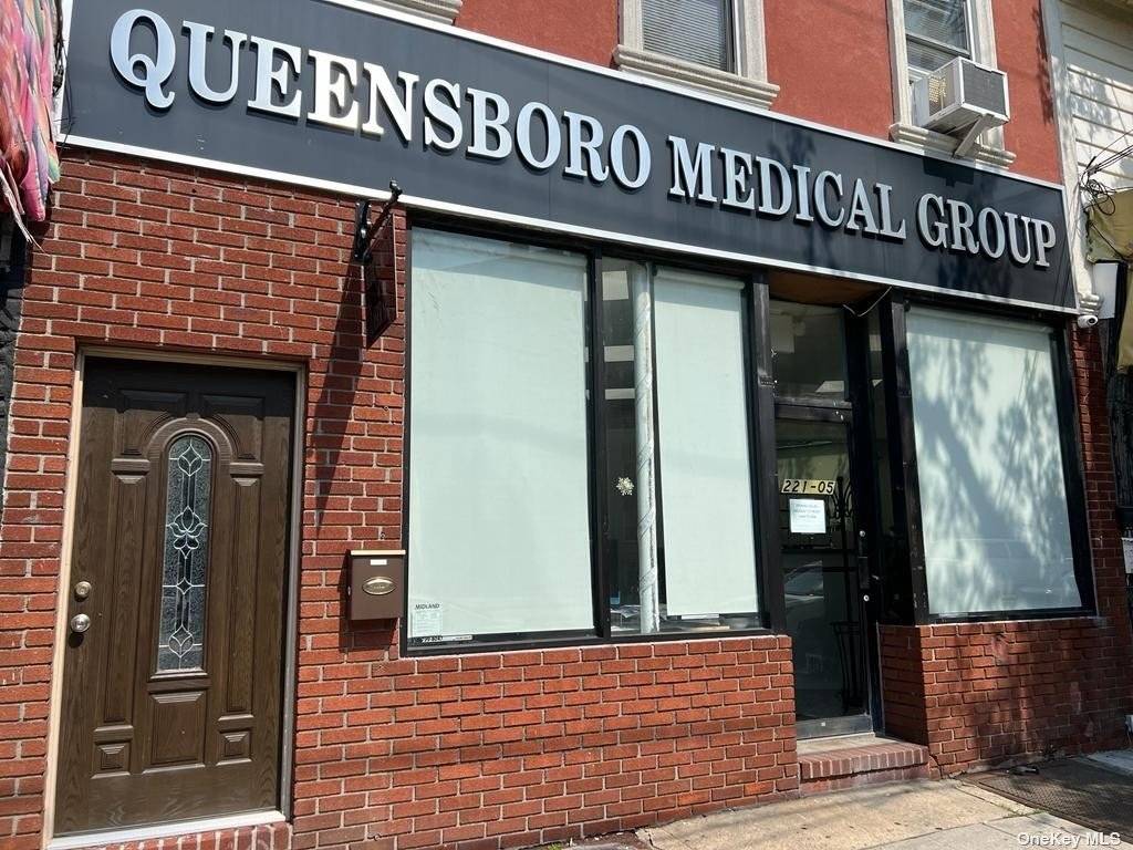 Totally renovated mixed use property top to bottom on one of the best blocks.