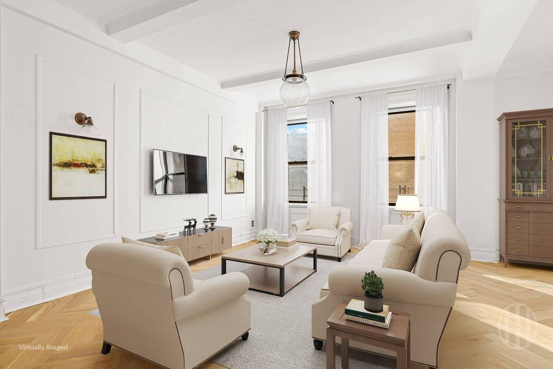 Welcome to 375 Riverside Drive, 7F a beautifully gut renovated 2 bedroom home in a prime Riverside Drive location.