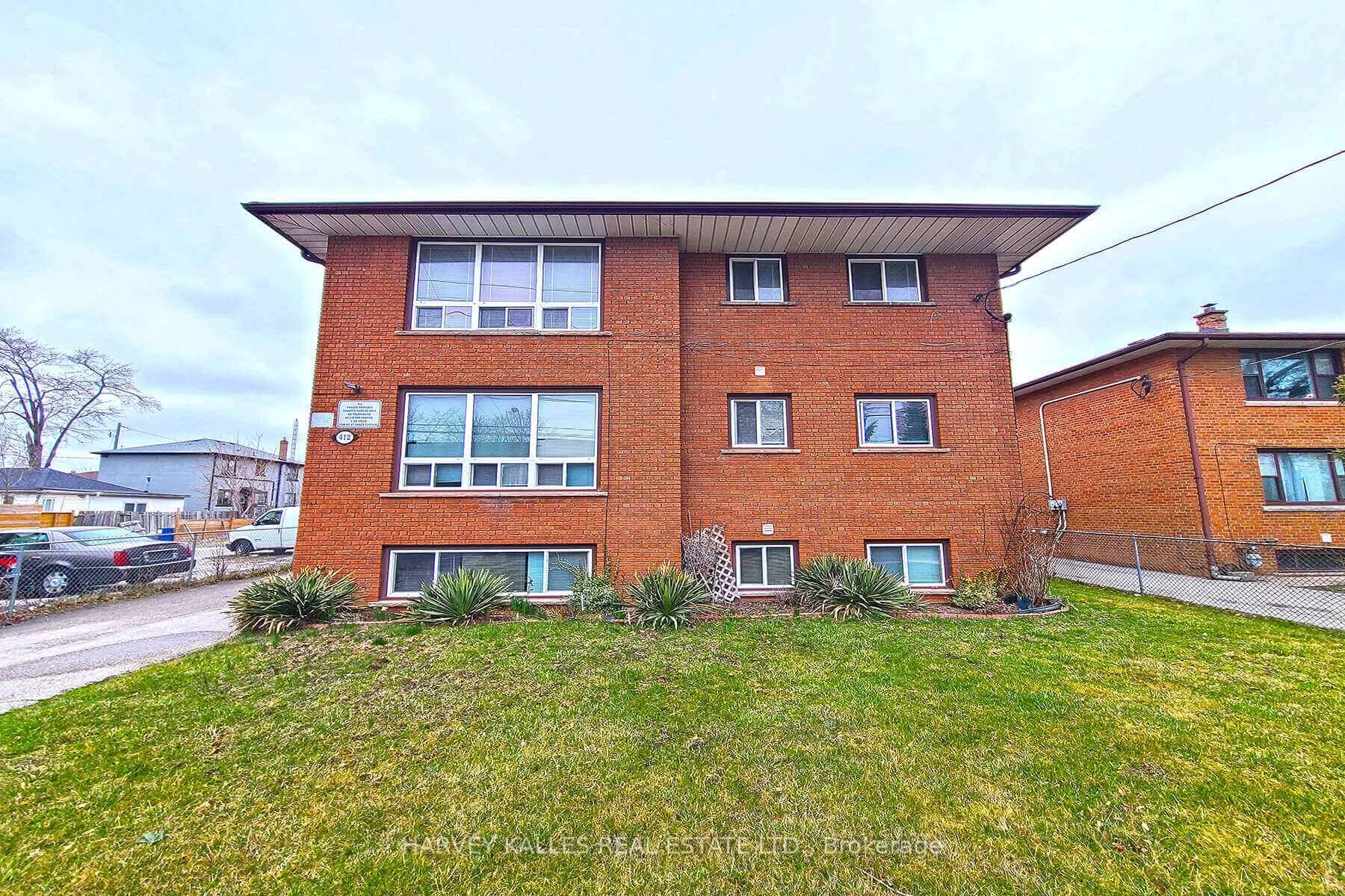 Bright and spacious 2 bedroom, 4 piece bathroom apartment in a well maintained building.