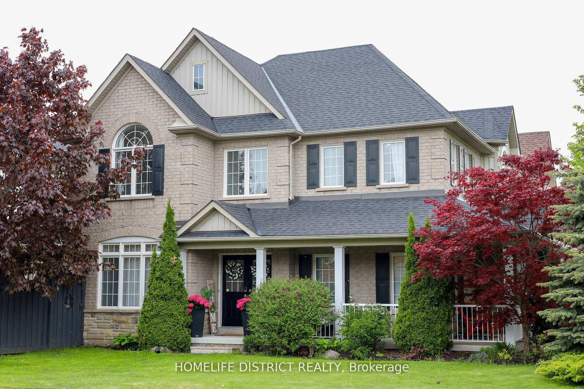 Stunning 4 Bedroom Home on a Cul De sac in a Highly Desirable, Family Friendly Neighborhood !