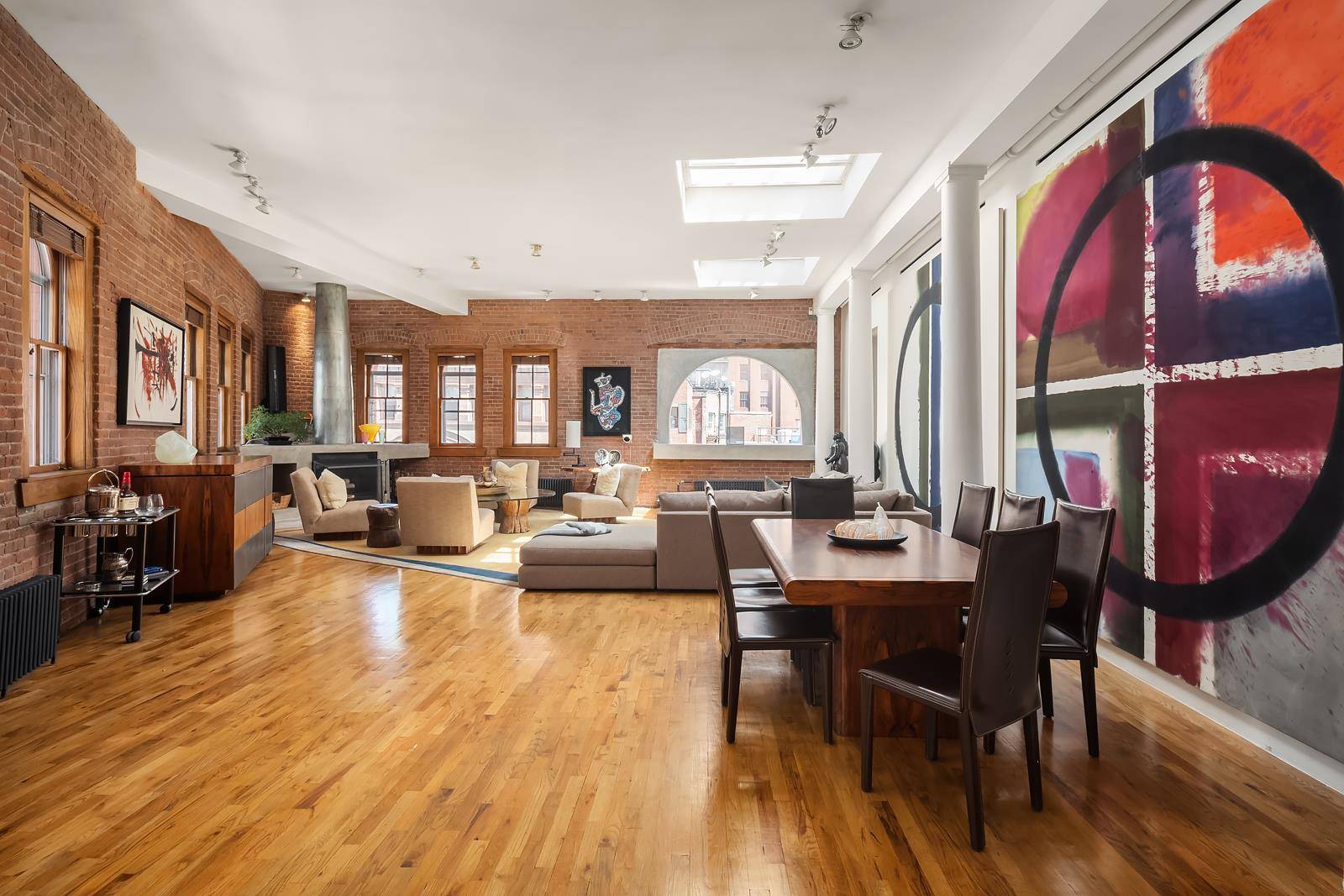 Penthouse D at 16 Hudson St is a uniquely special offering nestled in the heart of Tribeca and features approximately 3, 000 interior and 3000 exterior square footage of dramatic ...