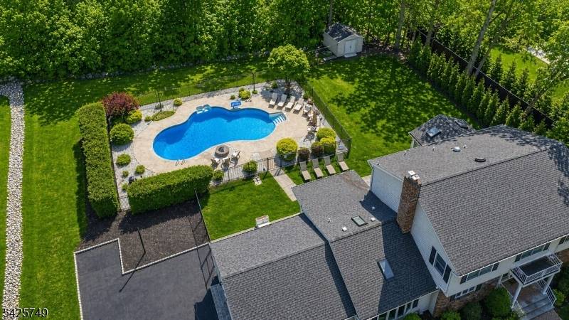 Final and Best 5 6 Wednesday 12PM Welcome to 112 Urban Club Rd, a beautifully reimagined Colonial set on nearly an acre of private property.