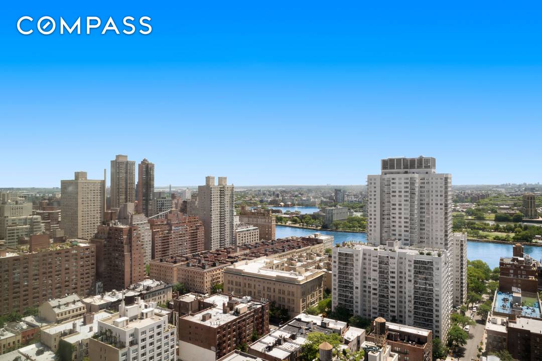 Perched on the 17th floor of one the Upper East Side s most beloved residential towers is a meticulously renovated, corner 3 bedroom, 3 bathroom Condo in the sky.