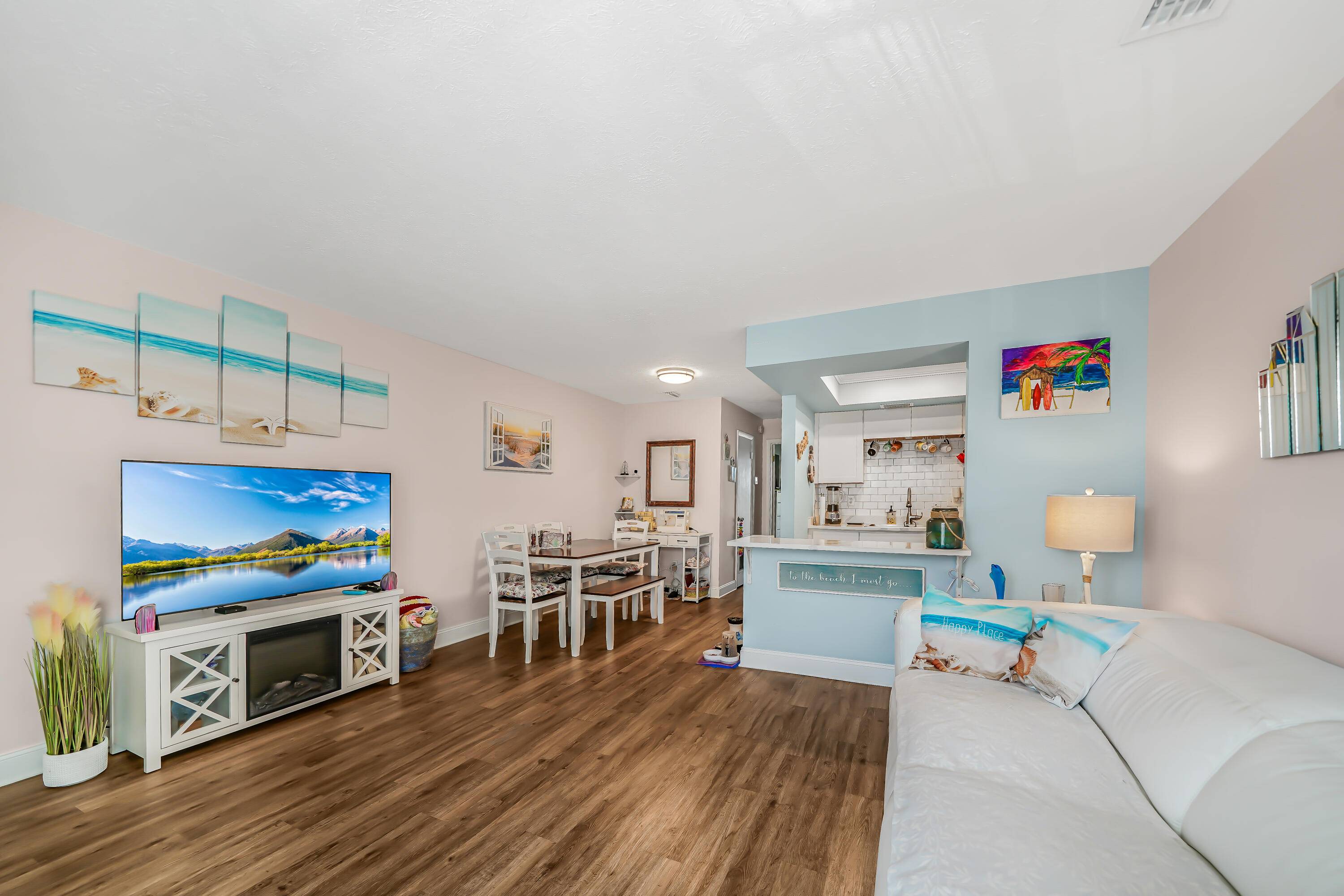 This bright and stylish 1 bedroom, 1 bathroom condo is move in ready and ideally located on Ocean Drive in Stuart.