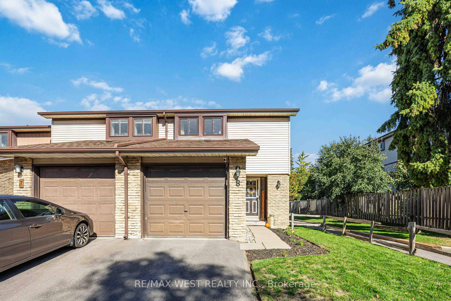 Step into this bright, cozy and spacious end unit townhouse nestled in a quiet pocket of North Oshawa !