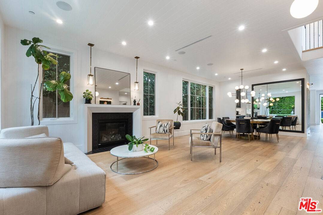 726  N Alta Vista Blvd 5BR Hollywood Hills East La