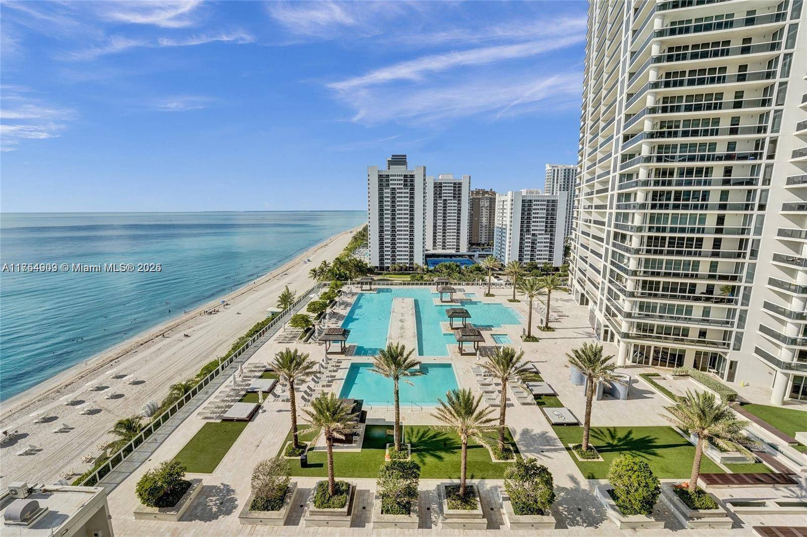 GREAT INVESTMENT ! ! ! IT CAN BE RENTED 12 TIMES A YEAR RIGHT AFTER PURCHASE PET FRIENDLY EXPERIENCE LUXURY WATERFRONT LIVING WITH UNOBSTRUCTED VIEWS OF THE OCEAN, THE INTRACOASTAL ...