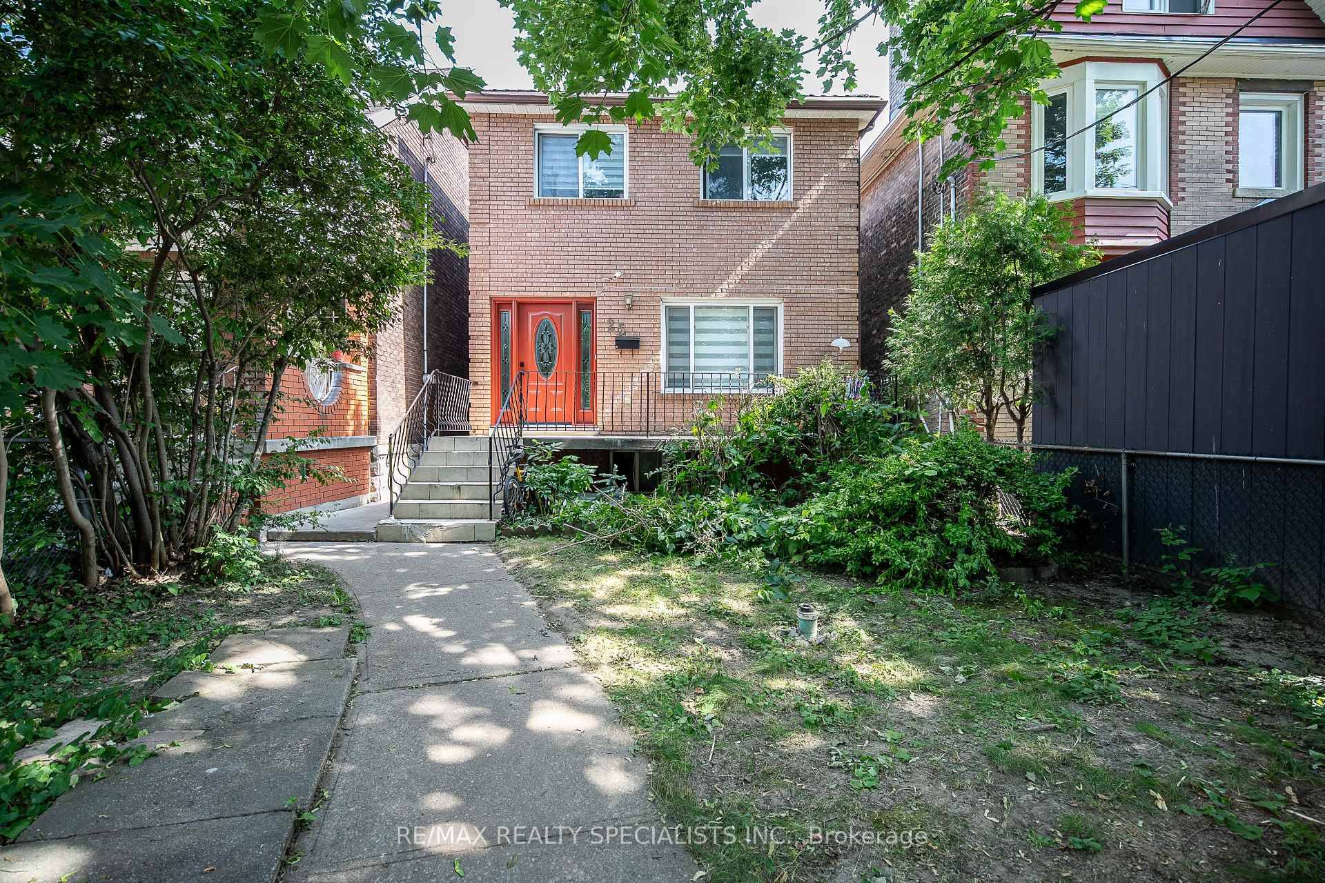 Welcome to this stunning, fully upgraded DETACHED HOME in the heart of CORSO ITALIA !