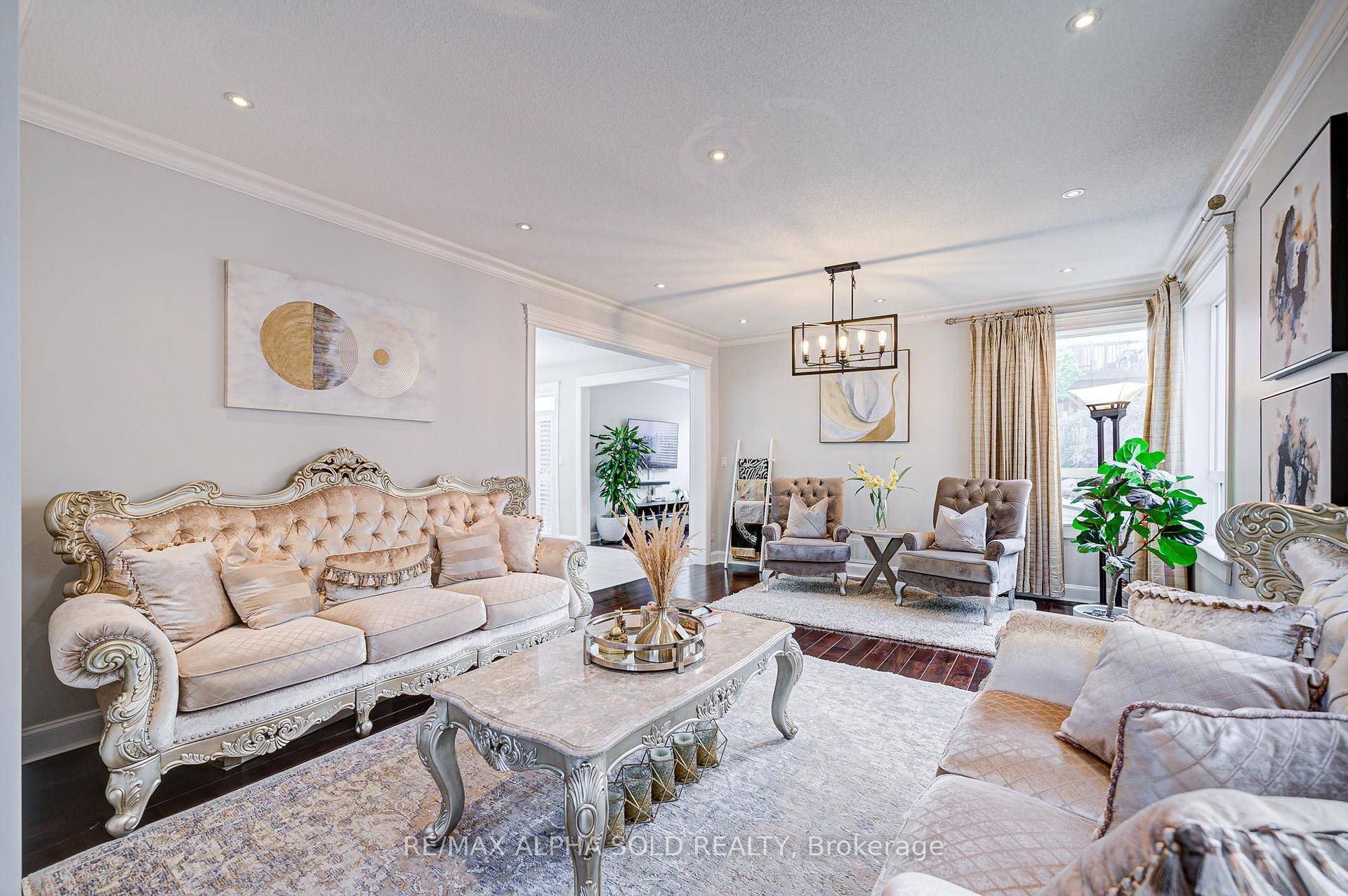 Welcome to this beautifully upgraded gem in the highly sought after Pinecrest community !