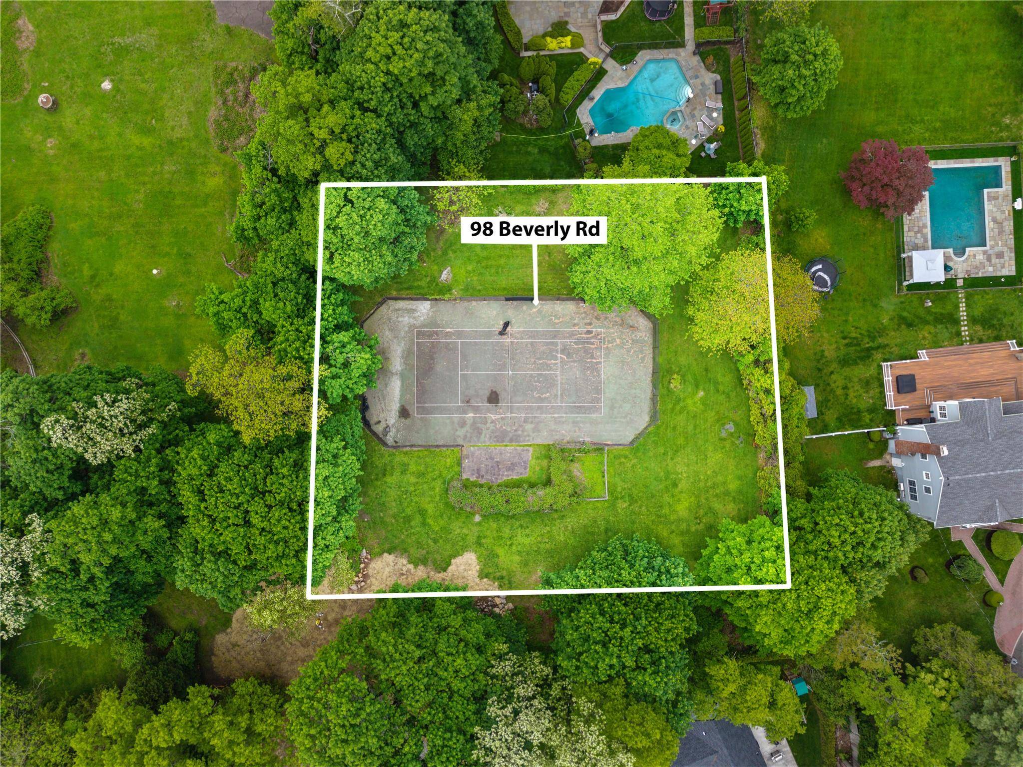 Tucked away in a quiet cul de sac in the sought after Bonnie Crest neighborhood of New Rochelle, this rare.