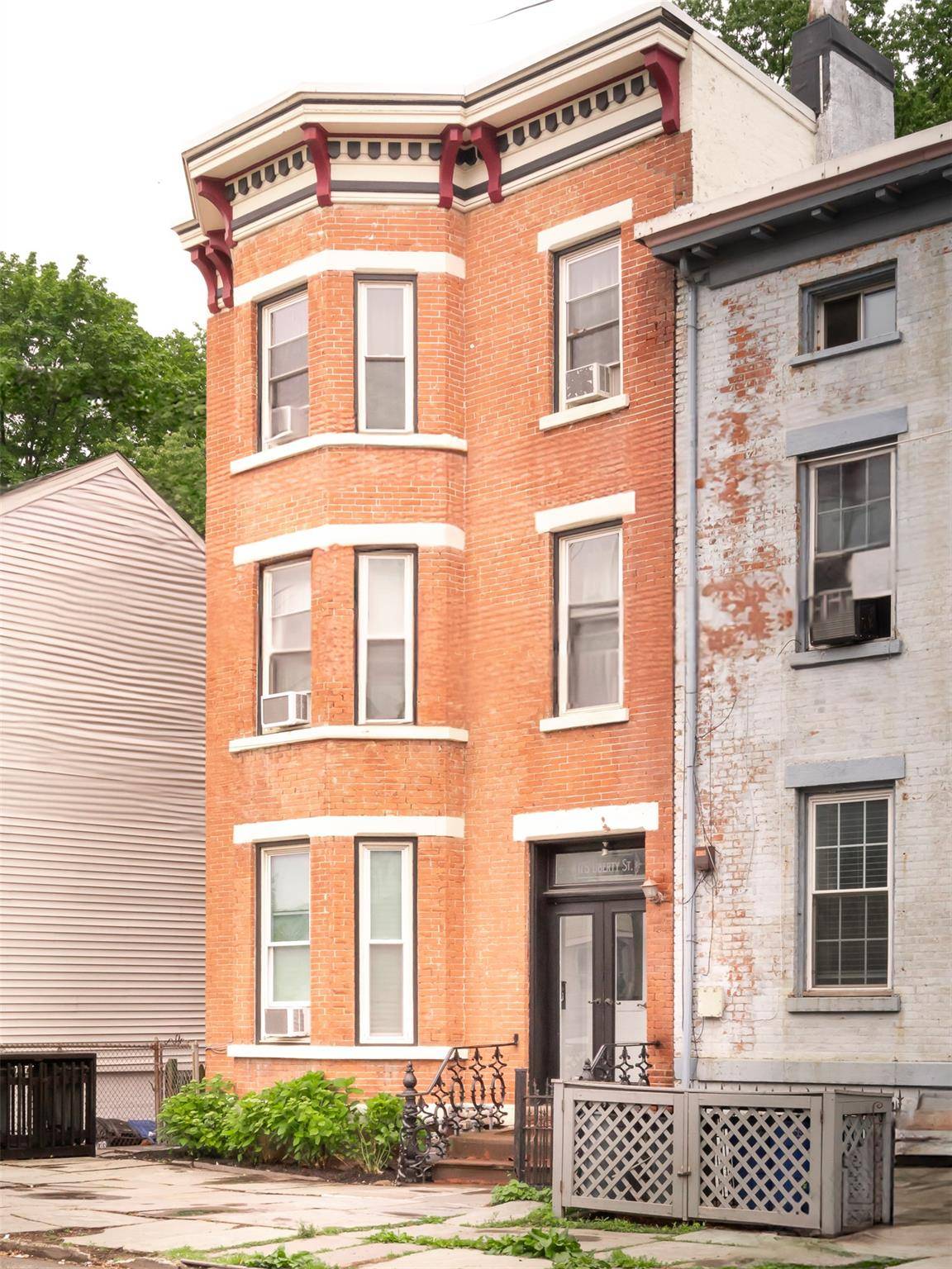 Welcome to Liberty Street in downtown Newburgh New York !