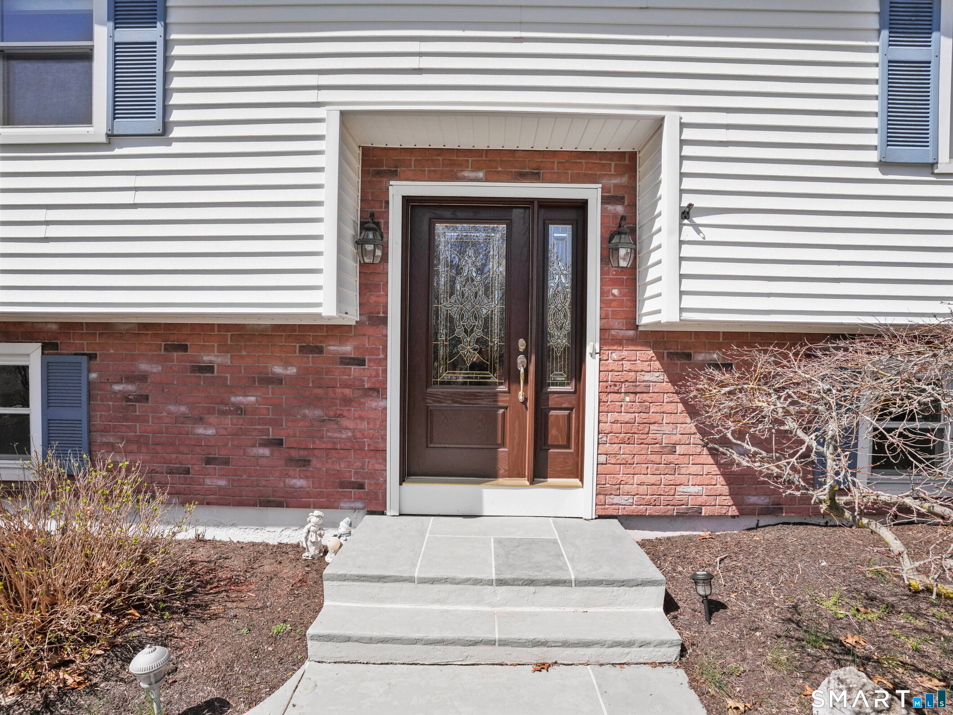 REQUESTING HIGHEST AND BEST OFFERS BY SUNDAY APRIL 19TH AT 5 00 pm Welcome to this beautifully maintained raised ranch nestled at the end of a quiet cul de sac ...