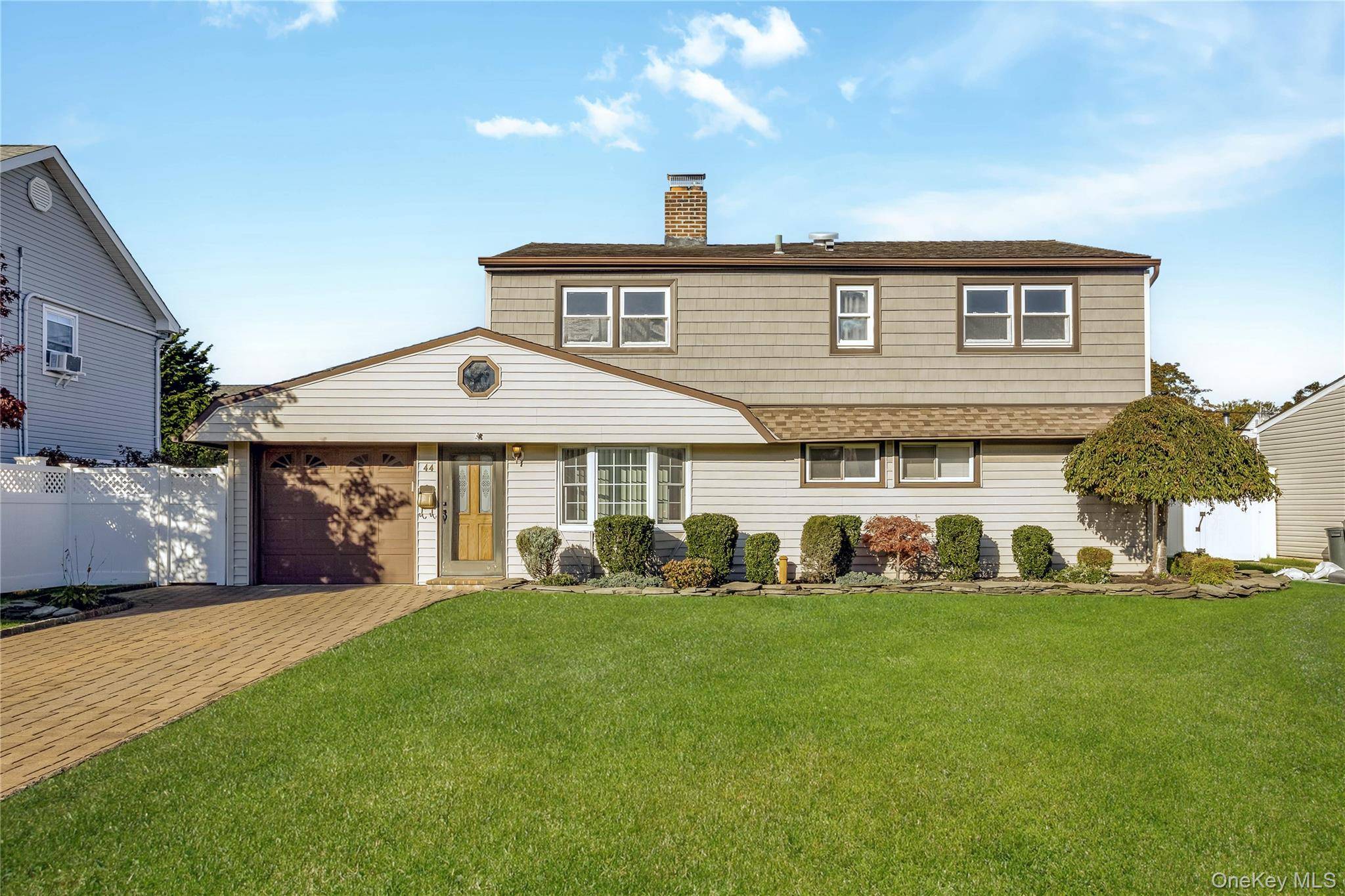 Welcome to 44 Sparrow Lane !