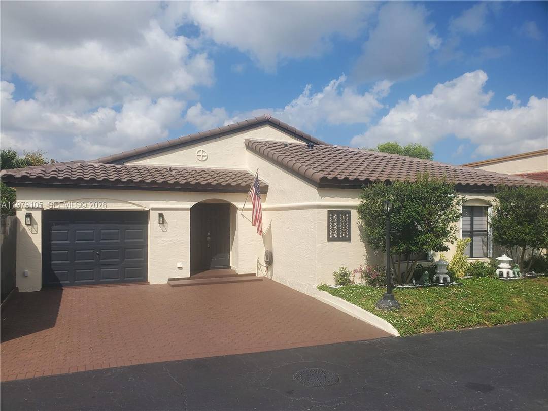 A MUST SEE IN POINCIANA POINTE !