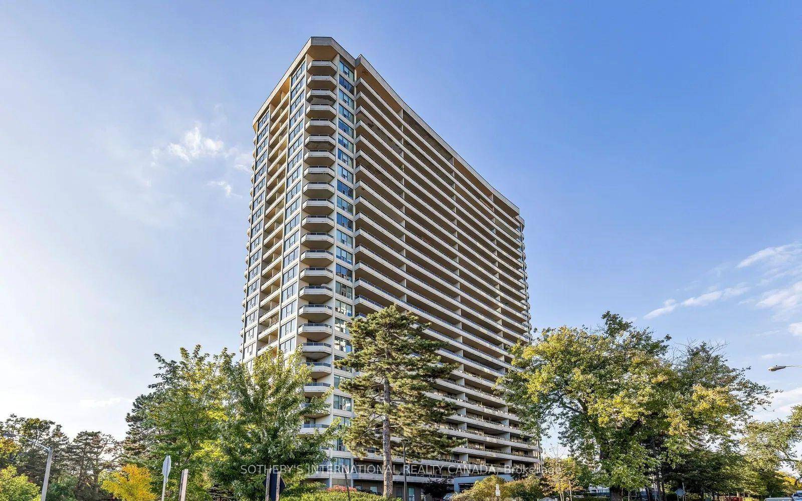 Have you been searching for a condo with breathtaking treetop views of High Park, vistas all the way down to Lake Ontario and dynamic views of our city skyline ?