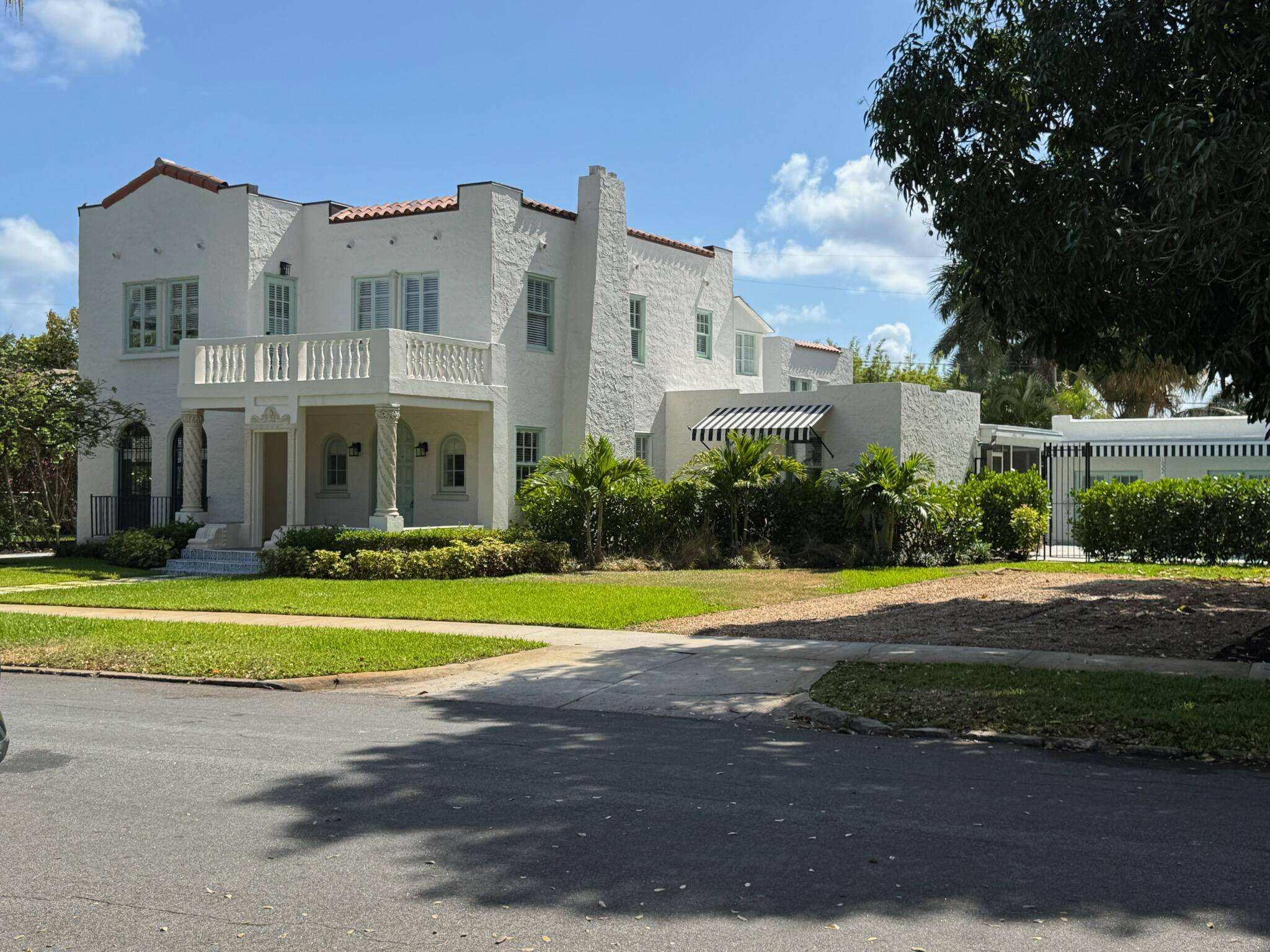 Furnished annual 16, 000, furnished seasonal 26, 000.