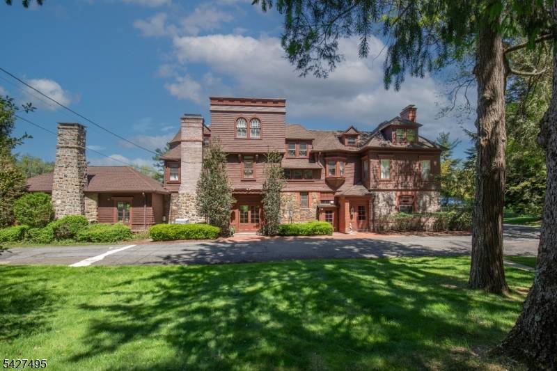 One of the original Bernardsville Mountain Colony's treasured properties has become available on 8.