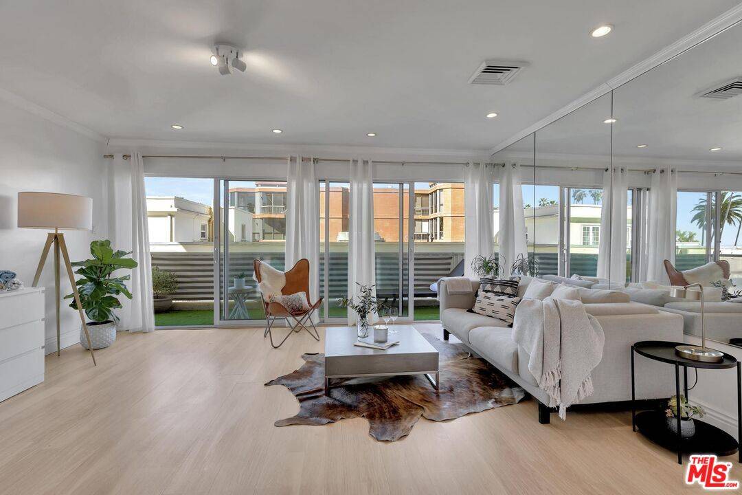 101 California Ave 1BR Santa Monica La