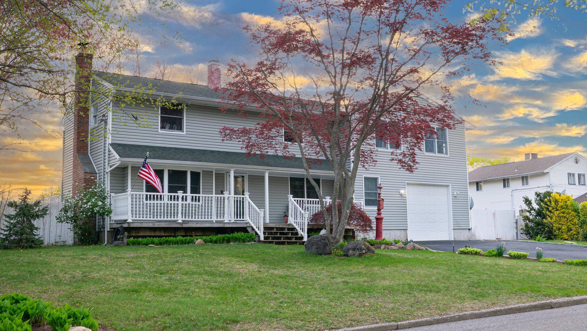Welcome to the impressive sized home of 4 Young Rd.