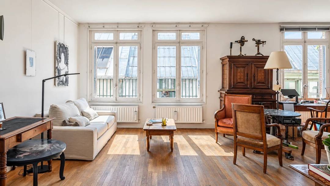 XIVth Paris – Villa d’Alésia: Family duplex apartment with loft-style decor