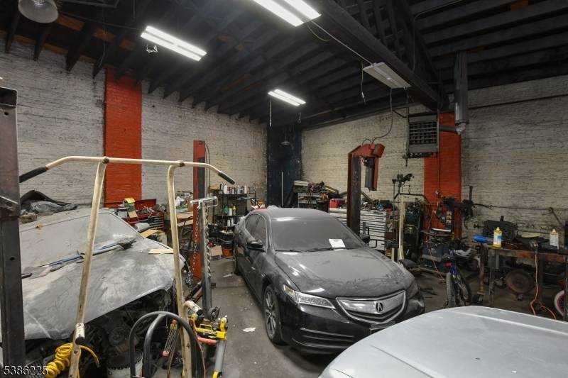 Great Industrial Investment in Irvington !