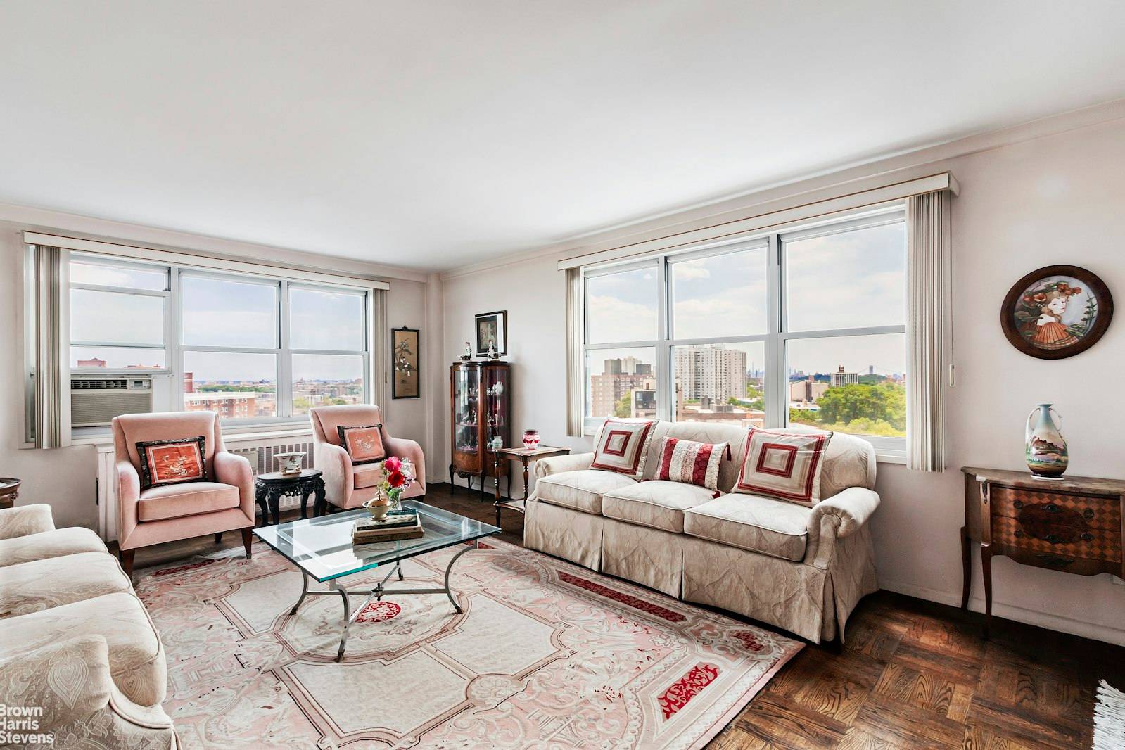 River views, city views or scenic views ?