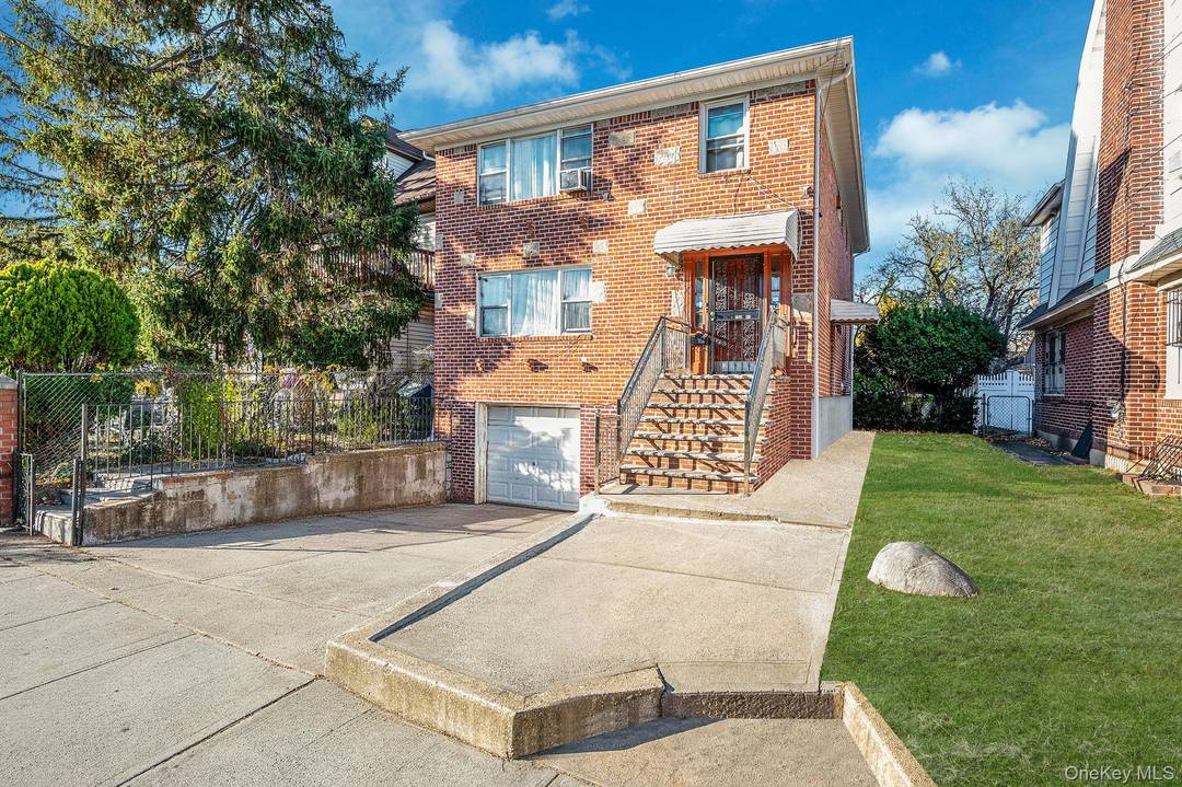 Updated 8 bedroom 3 bath brick duplex !