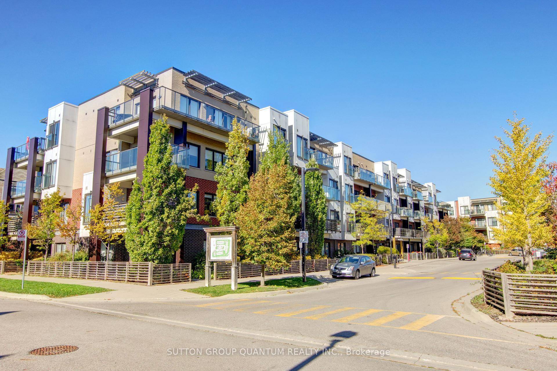 Welcome to HOT Condos in sought after Churchill Meadows !