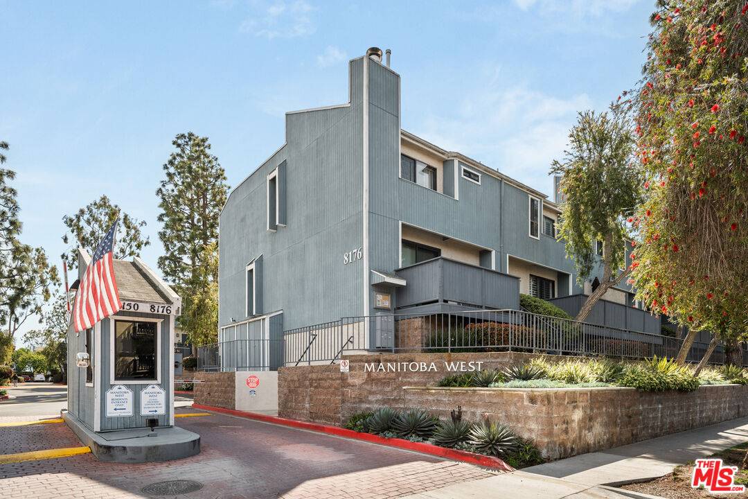 8174   Manitoba St 3.0 LA