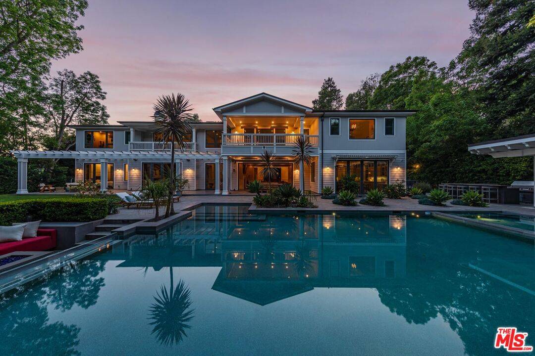 1000 N Norman Pl 8BR Brentwood La