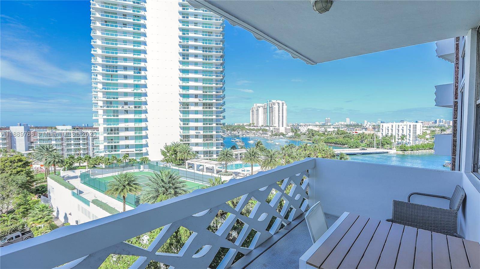 Belle Isle Oasis Bright 1BD 1.