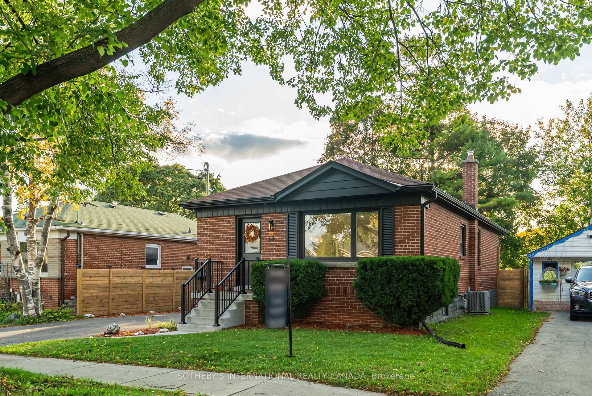 A seamless blend of style and sophistication, this beautifully renovated bungalow offers refined living in the heart of Dorset Park.
