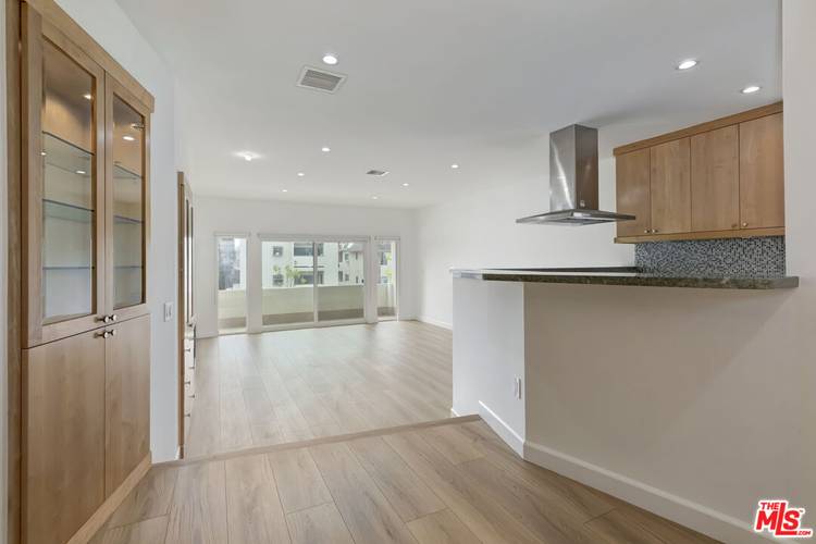 11925 Mayfield Ave 2BR Brentwood La