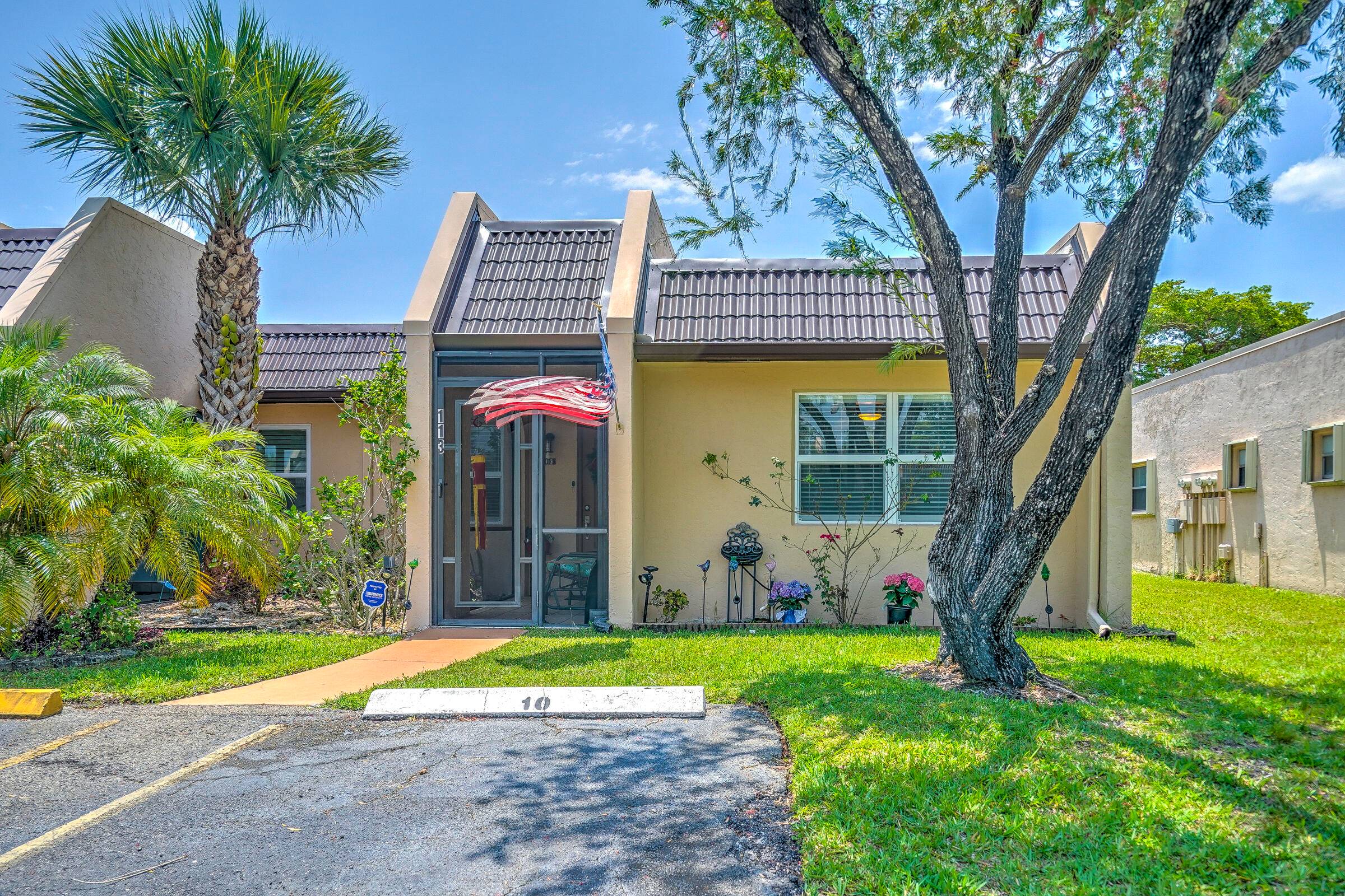 113 Lake Terry Drive Villa Palm Beach