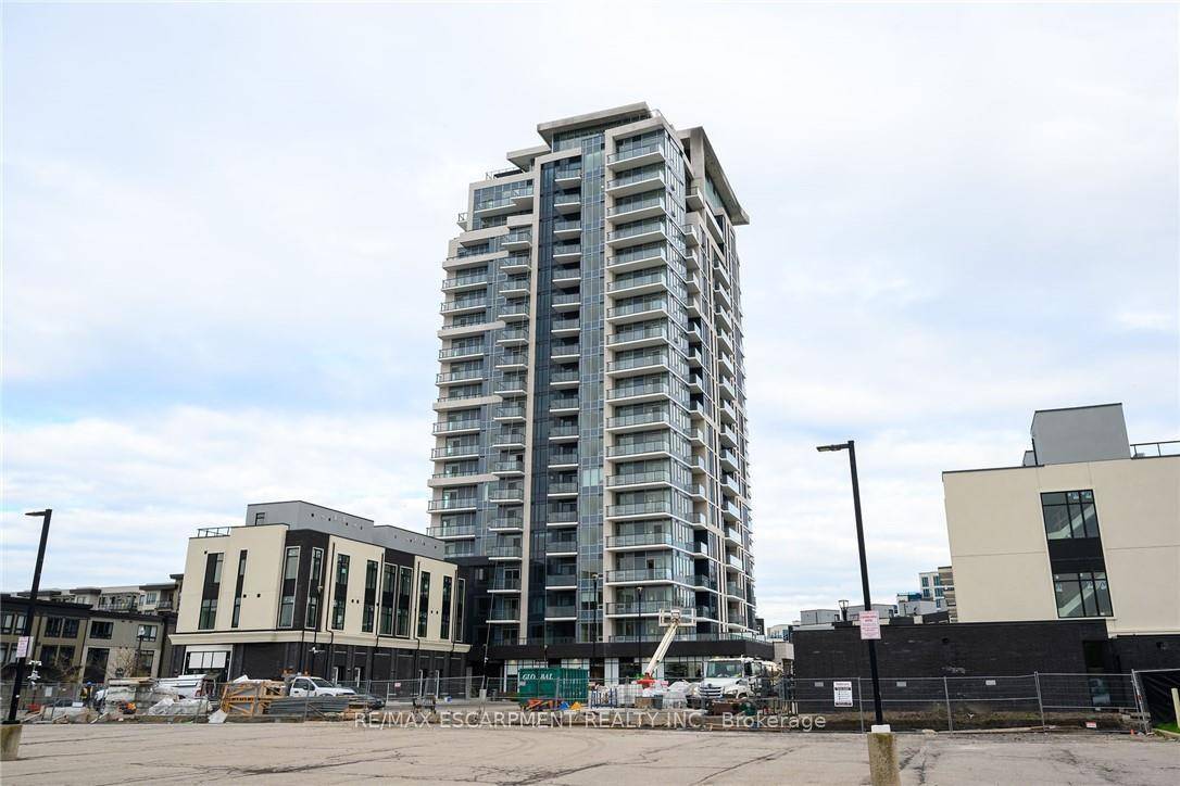 Welcome to The Odyssey, a stunning 2 bedroom, 2 bathroom condo located in the desirable community of Grimsby on the Lake.