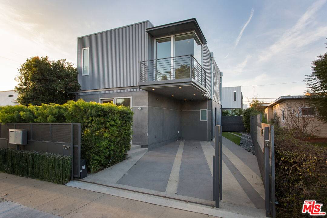 709 Flower Ave 2BR Marina Del Rey La
