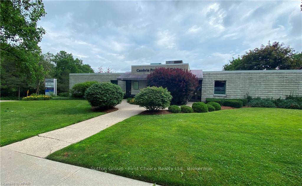 600sq. ft. of professional office or medical space in a high traffic location across from the Hospital.
