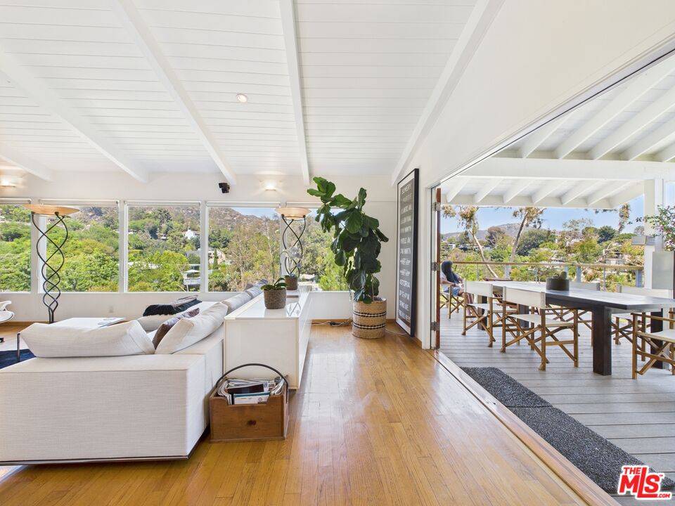 3162   Durand Dr 3BR Hollywood Hills East La