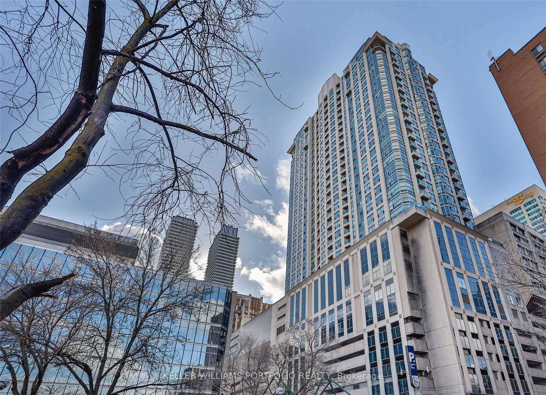 Bright 1 Den Condo at Yonge amp ; Bloor with Clear Rosedale Ravine Nature Views.