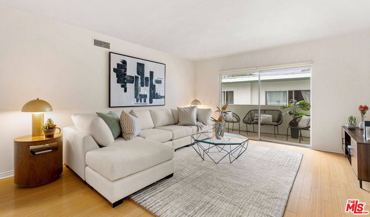 1447   Stanford St 2BR Santa Monica La