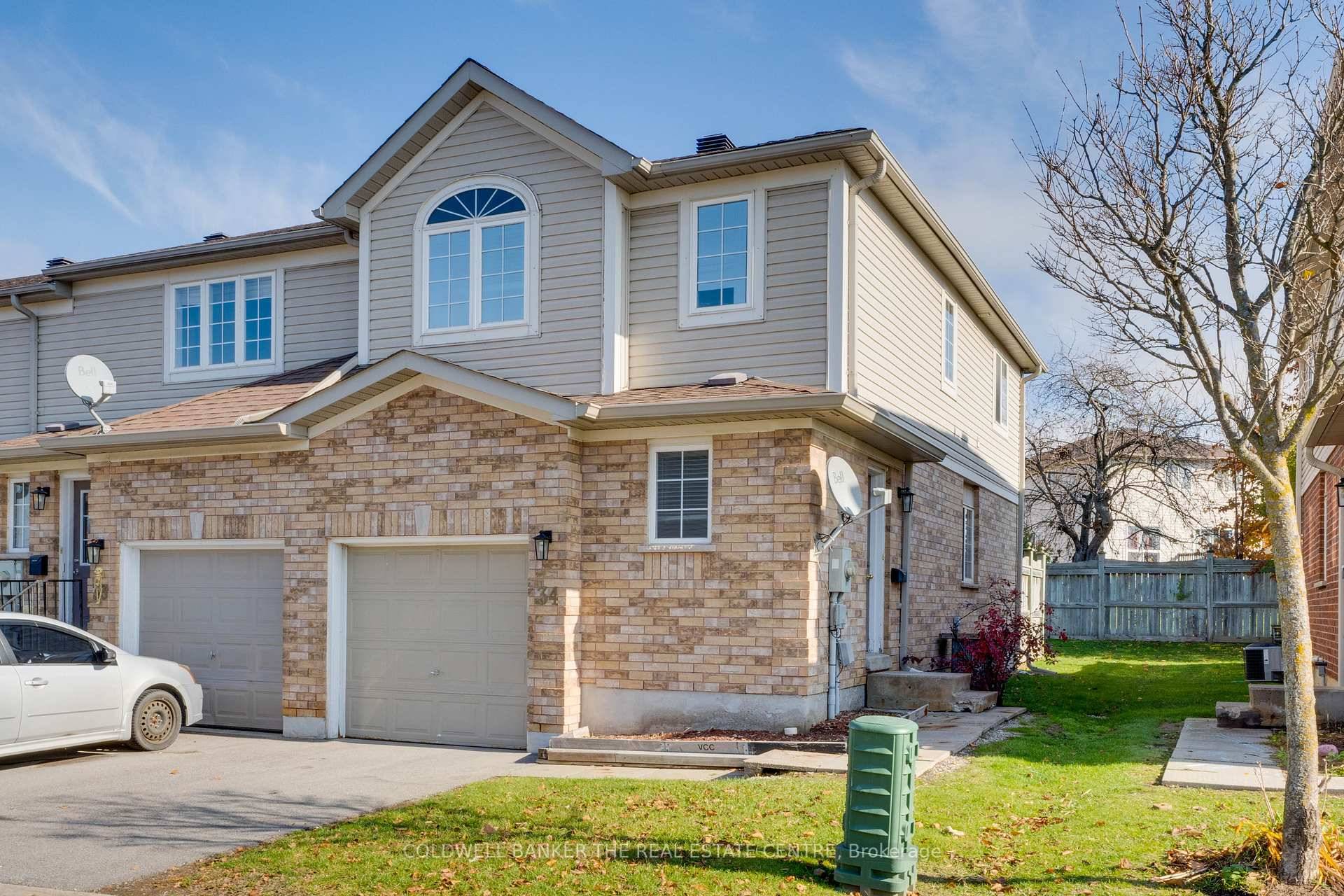 Welcome home to Mapleview Drive !